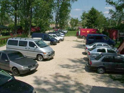 parkolás